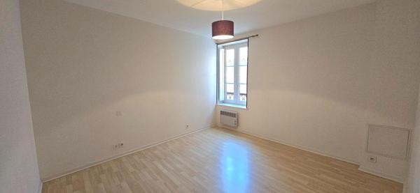 Appartement T3, résidence sécurisée avec ascenseur et cave privative