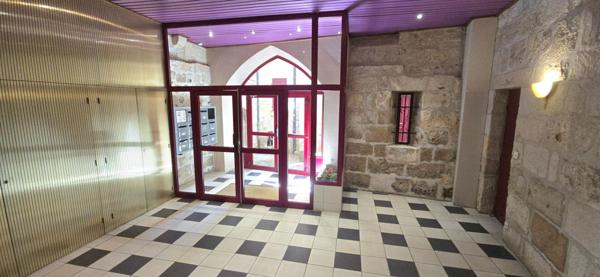 Appartement T3, résidence sécurisée avec ascenseur et cave privative