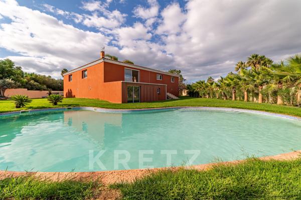 Villa rénovée en bord de mer