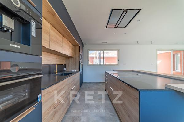 Villa rénovée en bord de mer