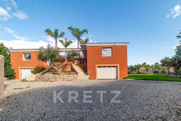 Villa rénovée en bord de mer