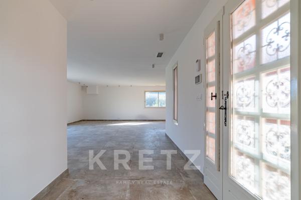 Villa rénovée en bord de mer