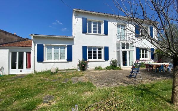 Maison à vendre    4 pièces •  Rochefort