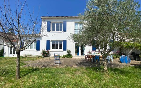 Maison à vendre    4 pièces •  Rochefort