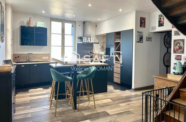 Maison de Bourg entièrement rénovée