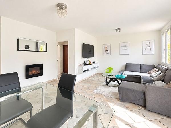 FREJUS PLAGE - Proche mer ? T4 lumineux en étage élevé avec balcon
