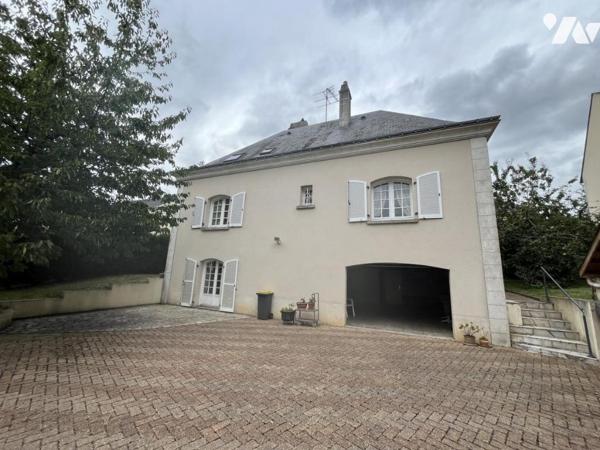 Hyper centre, proche gare,  maison de 1983 4 chambres ( T6 /180 m² hab.env.) sur 705 m² de terrain 