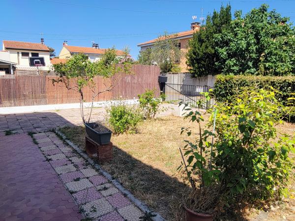 Maison
         5 pièces
        - 103 m² 233 000 € *