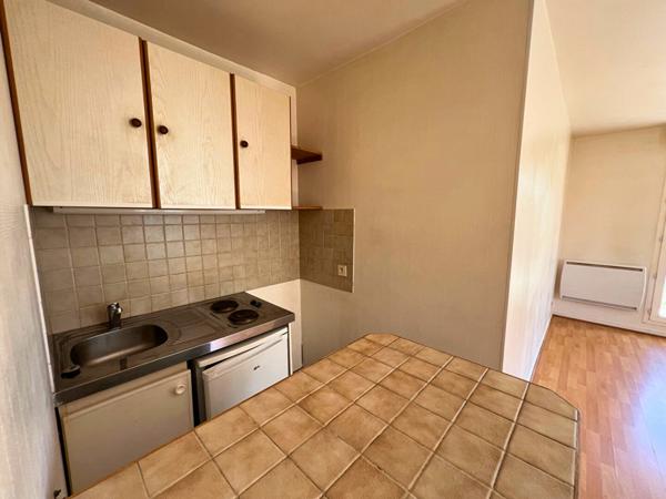 À vendre - Studio 23,1 m² avec extérieur, parking et cave
