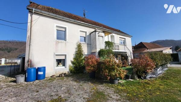 PONT DE ROIDE, deux appartements T2, deux combles, un garage avec remise, jardins privatifs