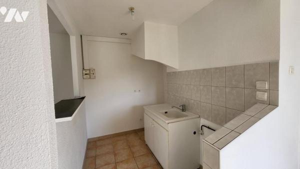 PONT DE ROIDE, deux appartements T2, deux combles, un garage avec remise, jardins privatifs