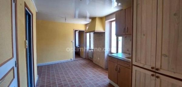 Appartement et sa dépendance rénovée entièrement proche de toutes commodités !!