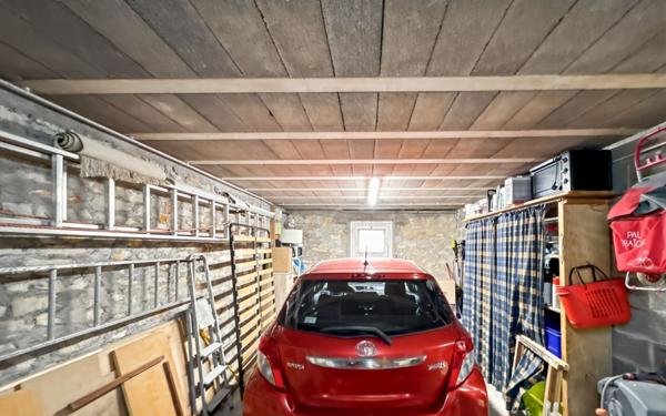 Maison à vendre    5 pièces • 172 m2 Boulazac