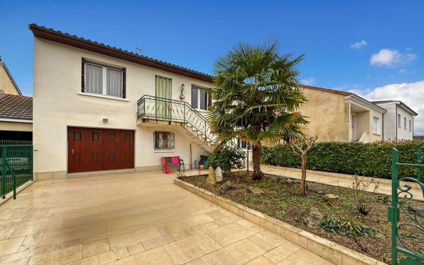 Maison à vendre    5 pièces • 172 m2 Boulazac