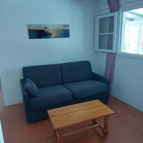 JOLIE VILLA T7 A VENDRE A TERRE DE HAUT LES SAINTESS