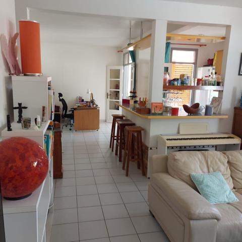 JOLIE VILLA T7 A VENDRE A TERRE DE HAUT LES SAINTESS