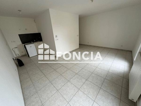 Location Studio 29.79 m² - 63 RUE VIALA LACOSTE Salon De Provence 13300