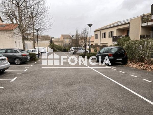 Location Studio 29.79 m² - 63 RUE VIALA LACOSTE Salon De Provence 13300