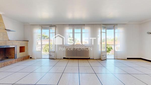 Castelnau le Lez, maison 160 M2 garages et atelier