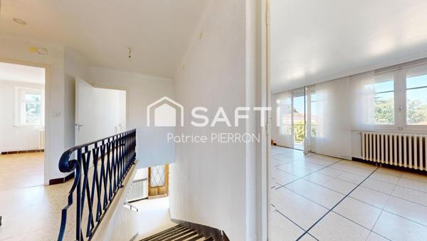 Castelnau le Lez, maison 160 M2 garages et atelier