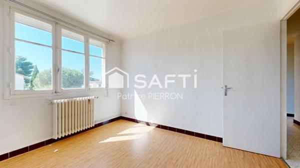 Castelnau le Lez, maison 160 M2 garages et atelier