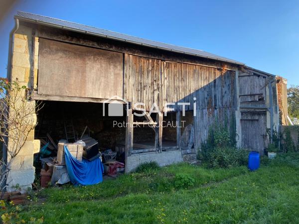 Maison ancienne + dépendances à rénover