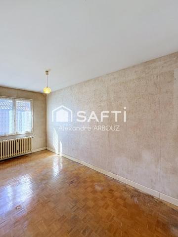 Maison T5 au calme avec fort potentiel
