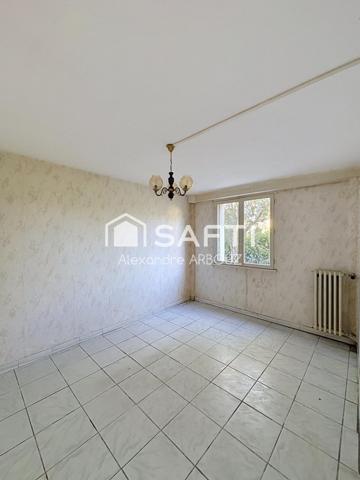 Maison T5 au calme avec fort potentiel