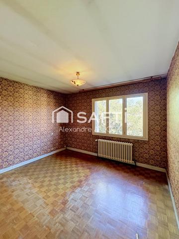Maison T5 au calme avec fort potentiel