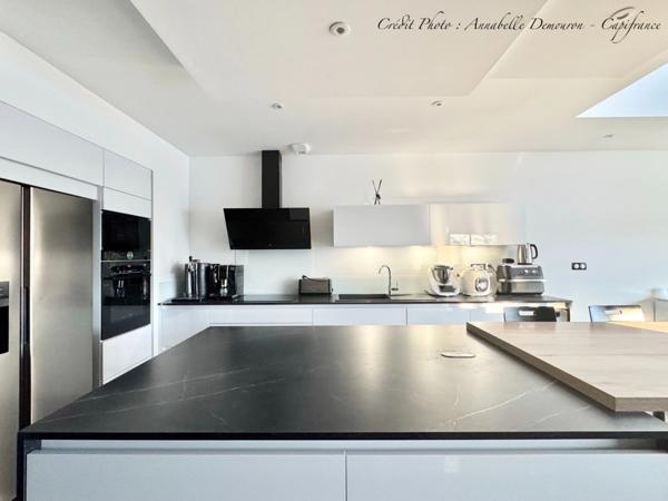 Villa contemporaine d'architecte à vendre 7 pièces CHATELGUYON (63)