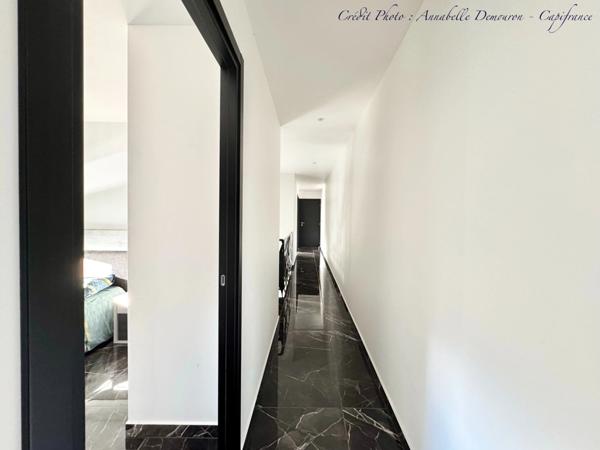 Villa contemporaine d'architecte à vendre 7 pièces CHATELGUYON (63)