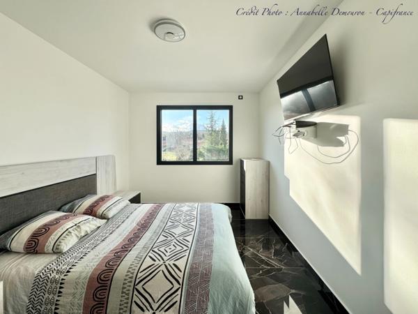 Villa contemporaine d'architecte à vendre 7 pièces CHATELGUYON (63)