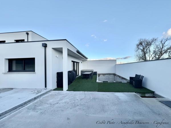 Villa contemporaine d'architecte à vendre 7 pièces CHATELGUYON (63)