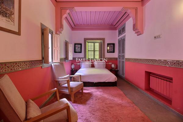 À vendre Riad d'exception idéalement situé dans le quartier de Sidi Mimoune à Marrakech