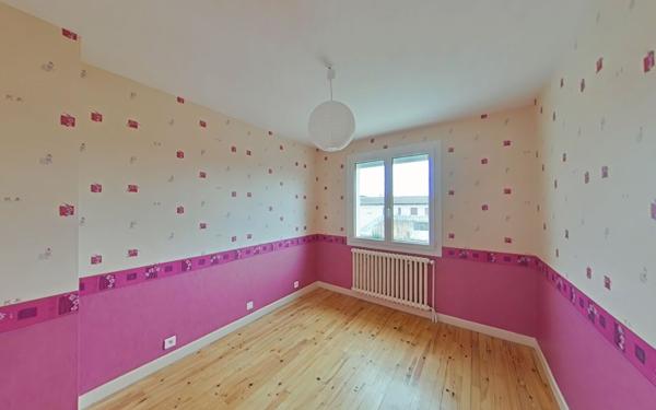 Maison à louer    6 pièces •  Chatuzange-le-Goubet