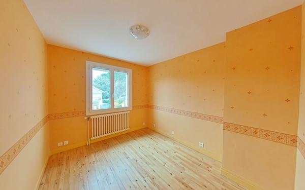 Maison à louer    6 pièces •  Chatuzange-le-Goubet