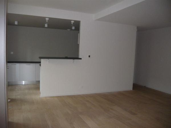 CENTRE LA ROCHELLE T4 JARDIN LOCAL VELOS