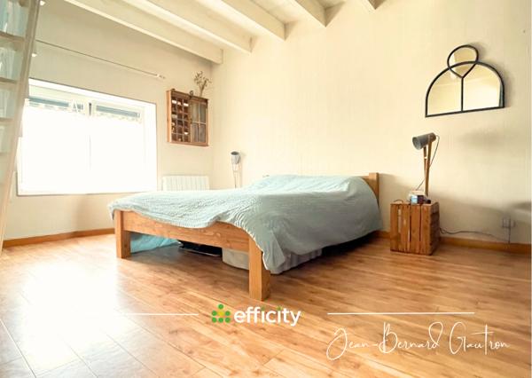 Maison
         7 pièces
        - 139 m² 285 000 € *