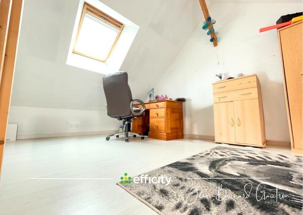 Maison
         7 pièces
        - 139 m² 285 000 € *