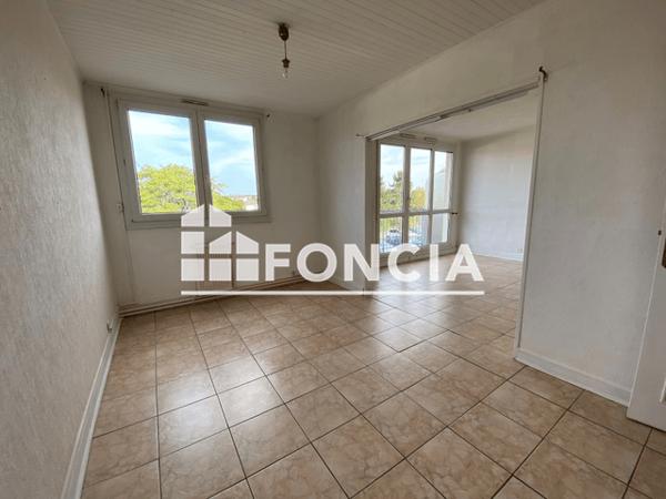 Location Appartement 4 pièces 79.84 m² - 2 RUE DU LIEGE Tours 37100