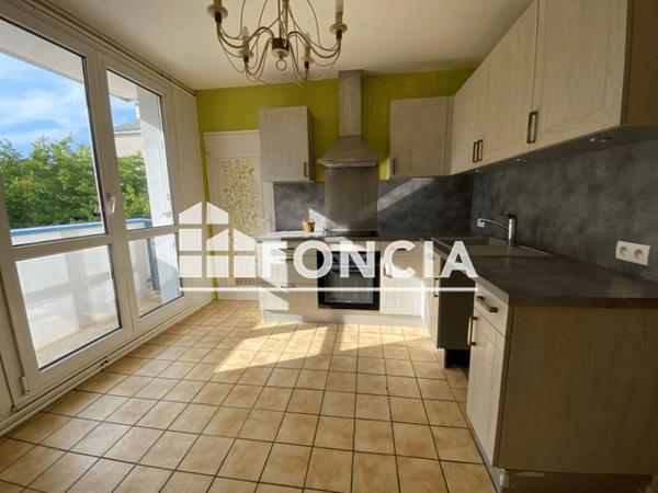 Location Appartement 4 pièces 79.84 m² - 2 RUE DU LIEGE Tours 37100