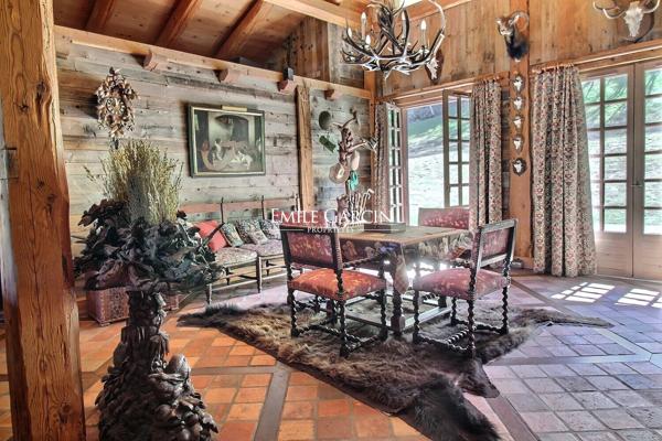Ferme authentique restaurée à vendre Megève