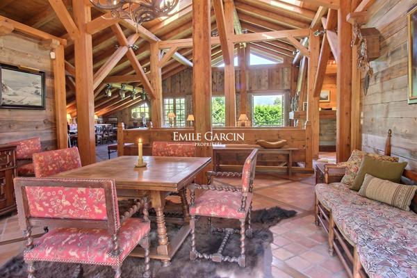 Ferme authentique restaurée à vendre Megève