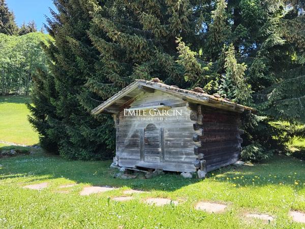 Ferme authentique restaurée à vendre Megève