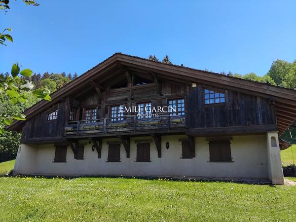 Ferme authentique restaurée à vendre Megève