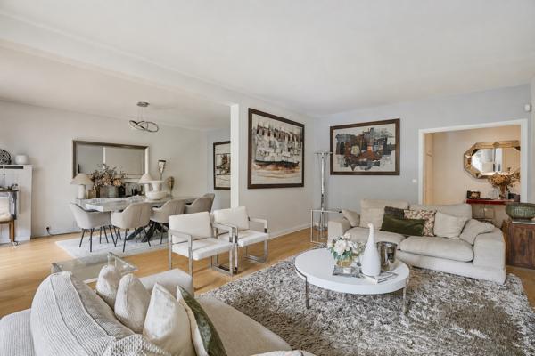 A VENDRE - Neuilly-sur-Seine - Saint-James - Appartement 140.48 m2 avec jardin privatif