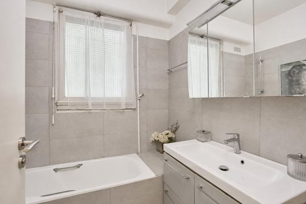 A VENDRE - Neuilly-sur-Seine - Saint-James - Appartement 140.48 m2 avec jardin privatif