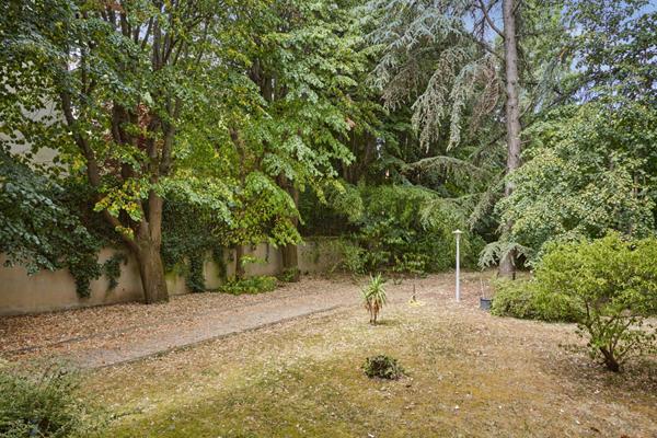 A VENDRE - Neuilly-sur-Seine - Saint-James - Appartement 140.48 m2 avec jardin privatif