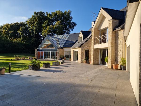 EN BRETAGNE!! PROPRIETE EXCEPTIONNELLE AVEC PISCINE... Pontivy (56300)