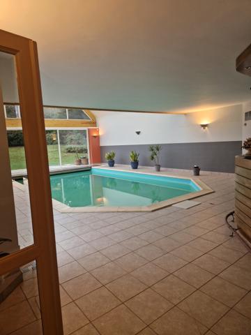 EN BRETAGNE!! PROPRIETE EXCEPTIONNELLE AVEC PISCINE... Pontivy (56300)